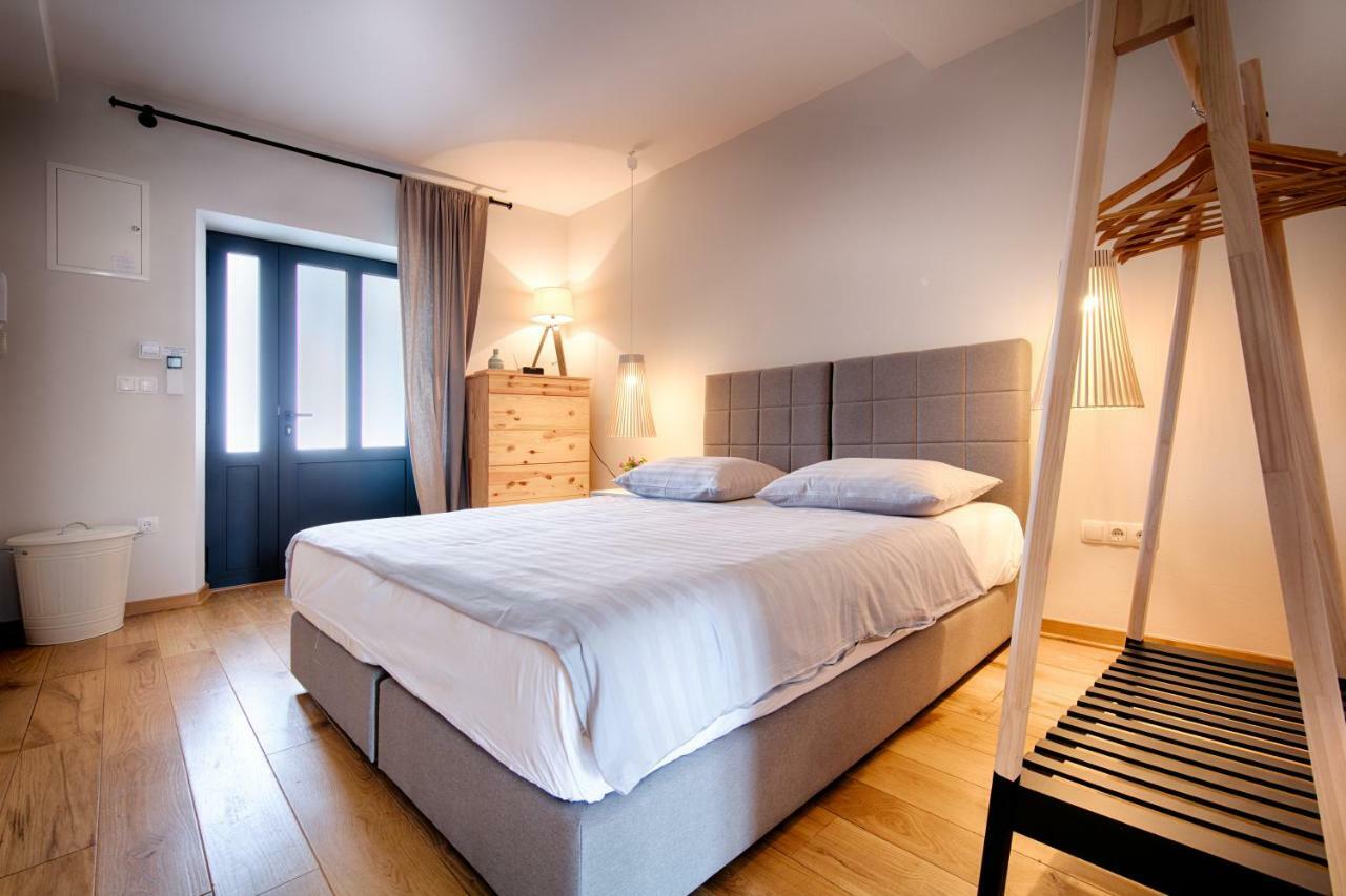 Bella Vista Suites エクステリア 写真
